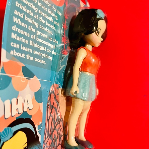 Friends Forever IHA Doll - Picture 4 of 6